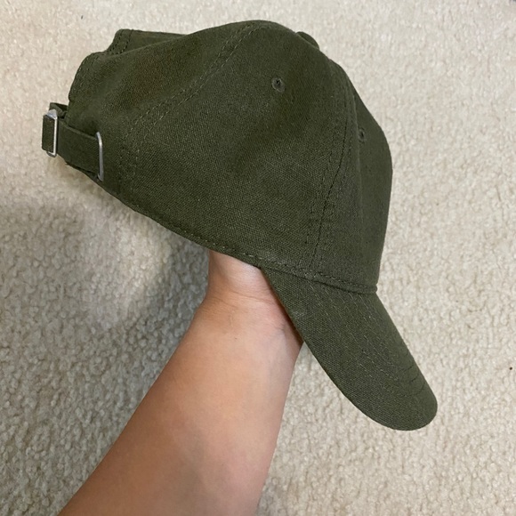 Olive green cap - Picture 3 of 5